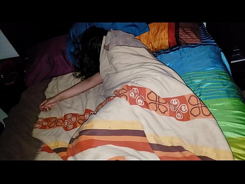 ❤️ Styvbarn som skäller ut sin unga styvmor medan hon sover. Sexvideo at porn sv.tvmarket.top ﹏
