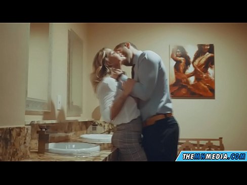 ❤️ När en bystig blondin förför dig på en offentlig toalett Sexvideo at porn sv.tvmarket.top ﹏